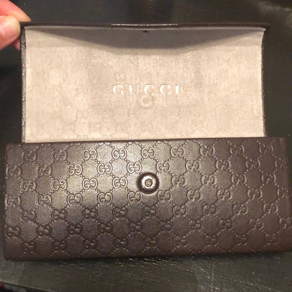 Gucci Accessories - ✨Gucci Glasses 👓 Case ✨